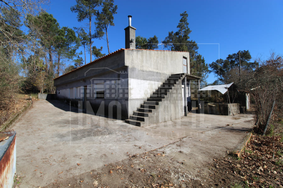 Imoverfil - TERRENO COM CONSTRUÇÃO