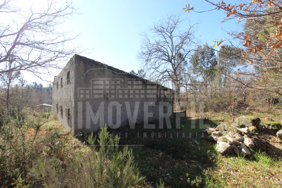Imoverfil - TERRENO COM CONSTRUÇÃO