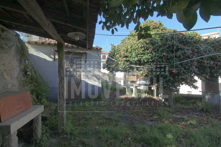 Imoverfil - MORADIA com EXCELENTE LOGRADOURO